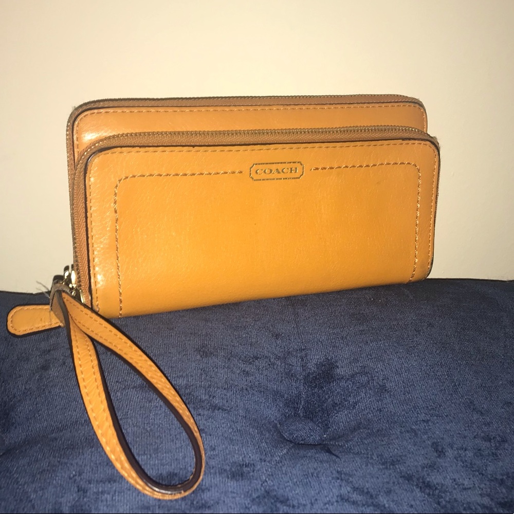 Coach Park Leather Double Accordion Zip Wallet